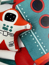 blast off 321 stacy iest hsu for moda fabric shack malmesbury rocket back pack with astronaut doll panel 2