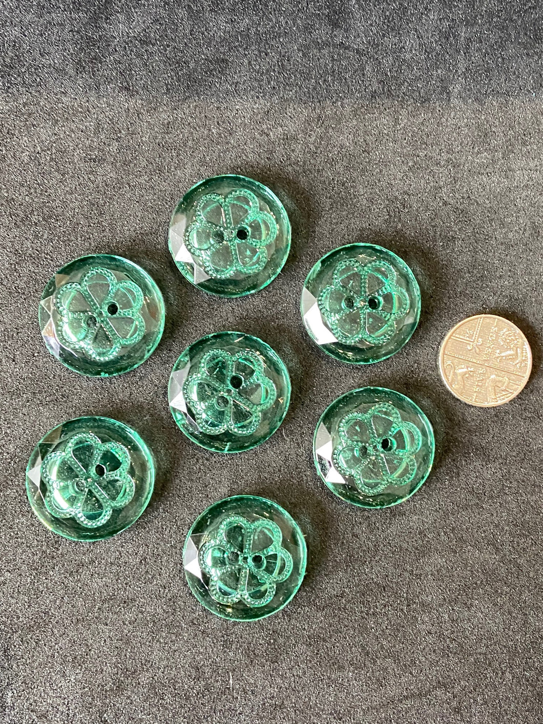 fabric shack haberdashery sewing dressmaking buttons 2 hole flower wheel translucent 22.5 green
