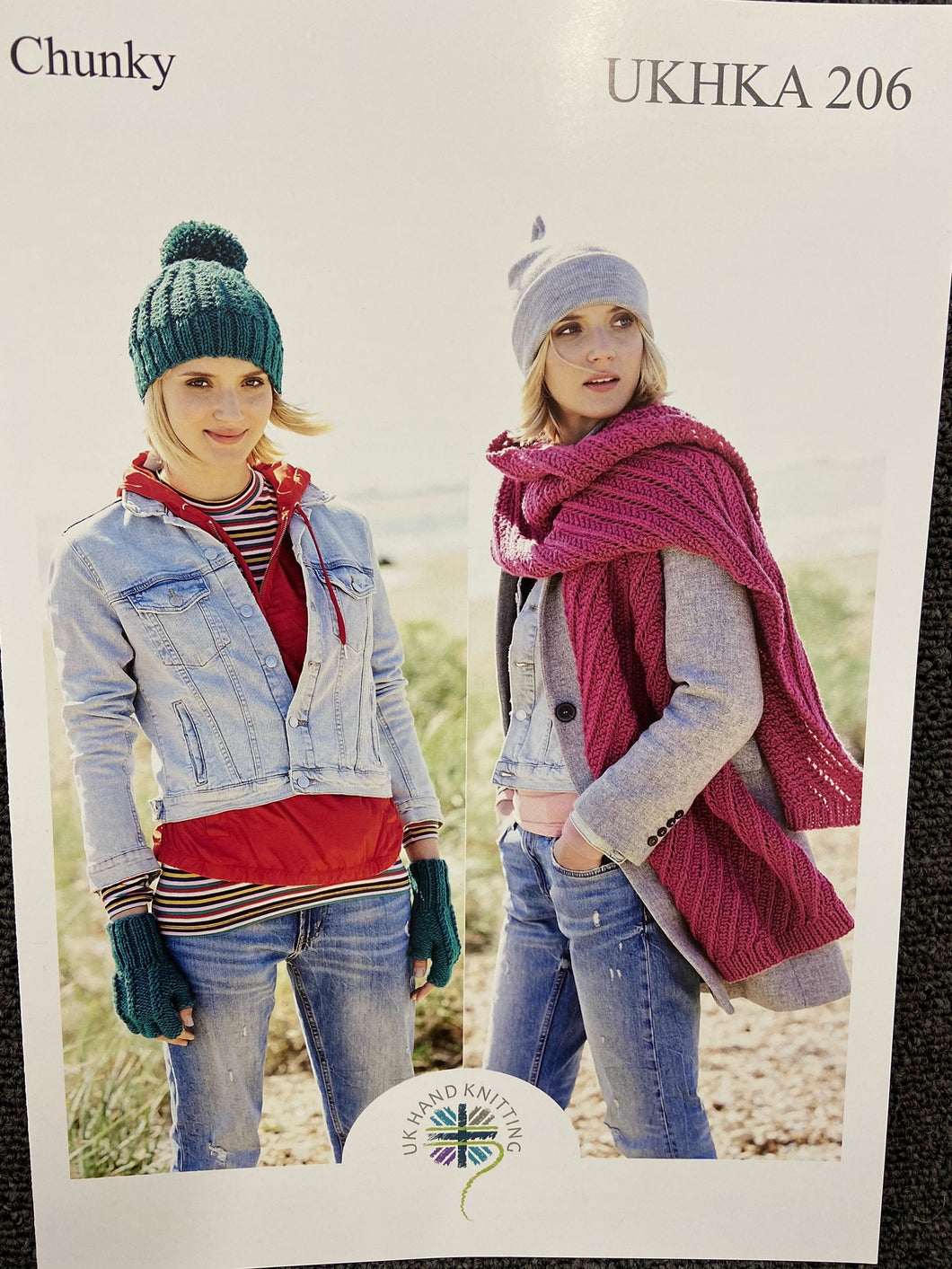 UKHKA Knitting Pattern 'Ladies Accessories' Chunky Knit 206
