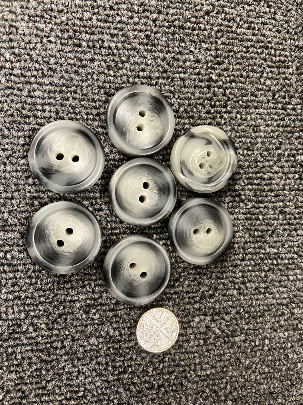 fabric shack sewing dressmaking buttons 2 hole chunky grey swirl 28mm 45 ligne