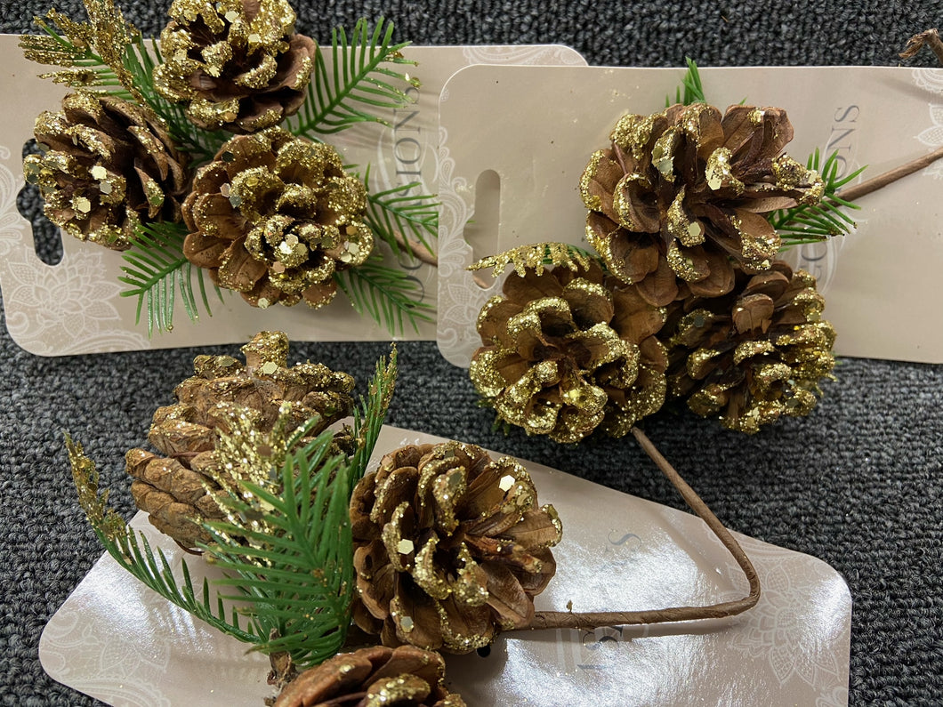 fabric shack sewing quilting sew fat quarter cotton patchwork occasions christmas crafts pinecone pine cone glitter gold