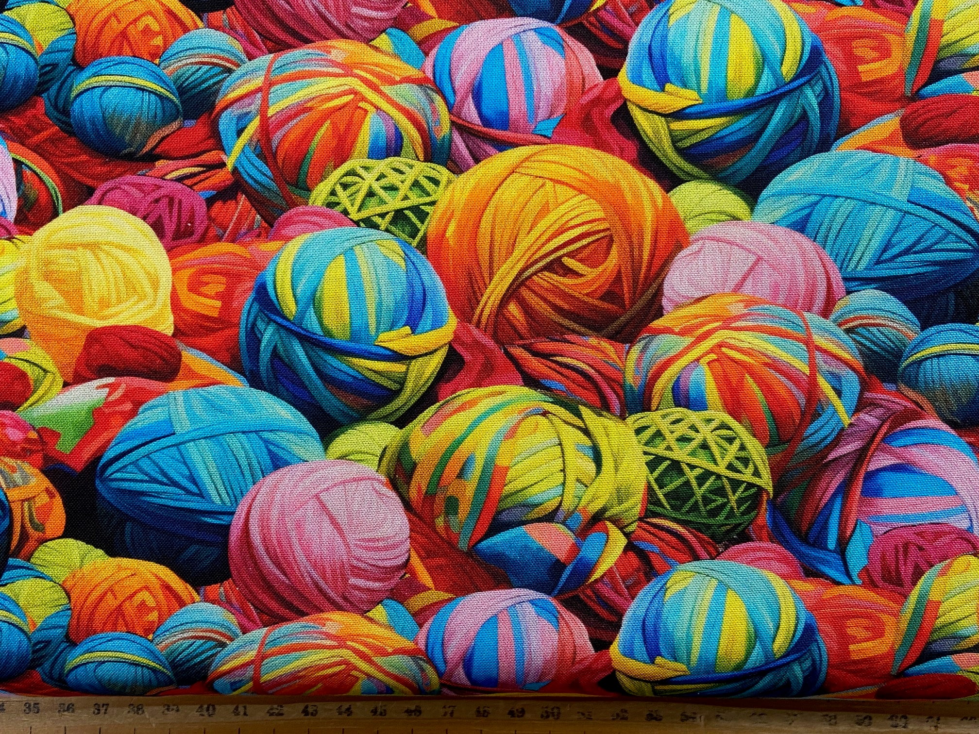 Ivan Guaderrama for 3 Wishes Purrfectly Playful Kaleidoscope Yarn Ball ...