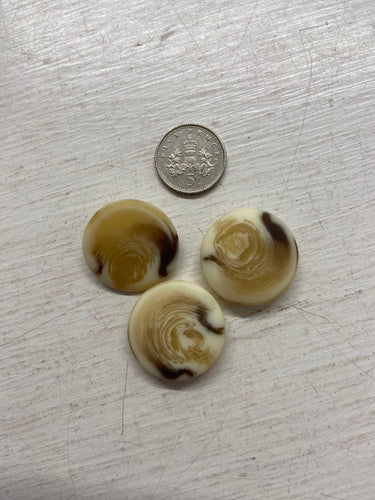 Cream & Brown Swirl Chunky button with Shank 23mm fabric shack malmesbury
