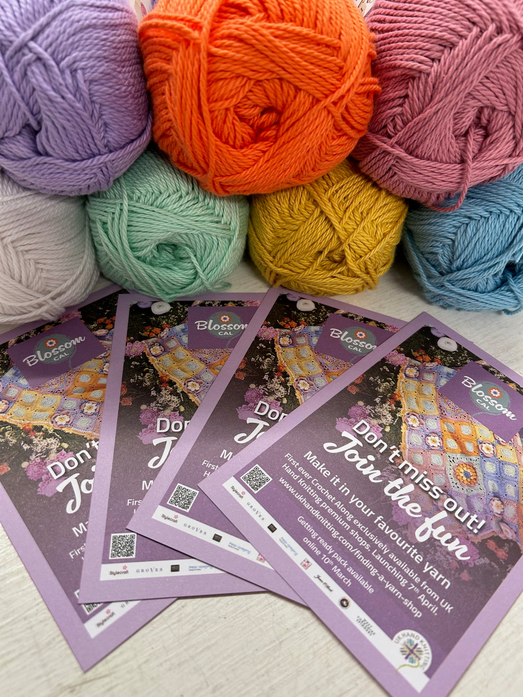blossom and bloom cal kal king cole cottonsoft cotton crochet along knit along double knit dk spring blanket ukhka