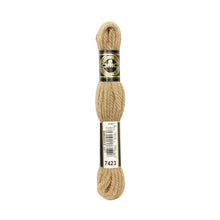 dmc tapestry needlepoint wool yarn fabric shack malmesbury oak D486_7423