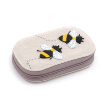 hobby gift bee sewing kit thread needles buttons scissors fabric shack malmesbury TK05A_347