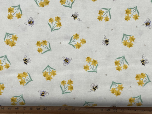 lewis & and irene small things country garden bumble bee daffodil yellow lemon cotton fabric shack malmesbury