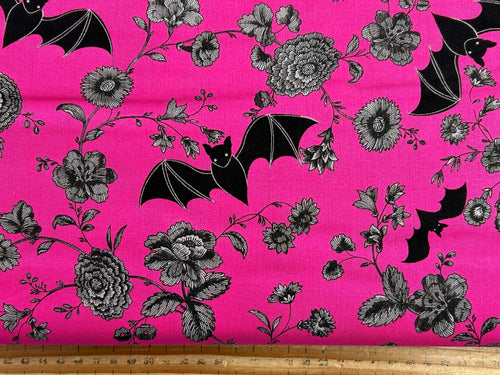 libs elliott andover makower phantasm halloween gothic night garden bats scream pink cotton fabric fabric shack malmesbury