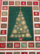 makower good tidings christmas metallic holly crystal sarasa sprig holly green red cotton fabric shack malmesbury stack advent panel