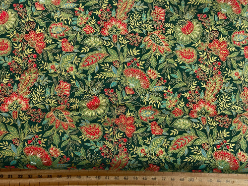 makower good tidings christmas metallic holly crystal sarasa green cotton fabric shack malmesbury