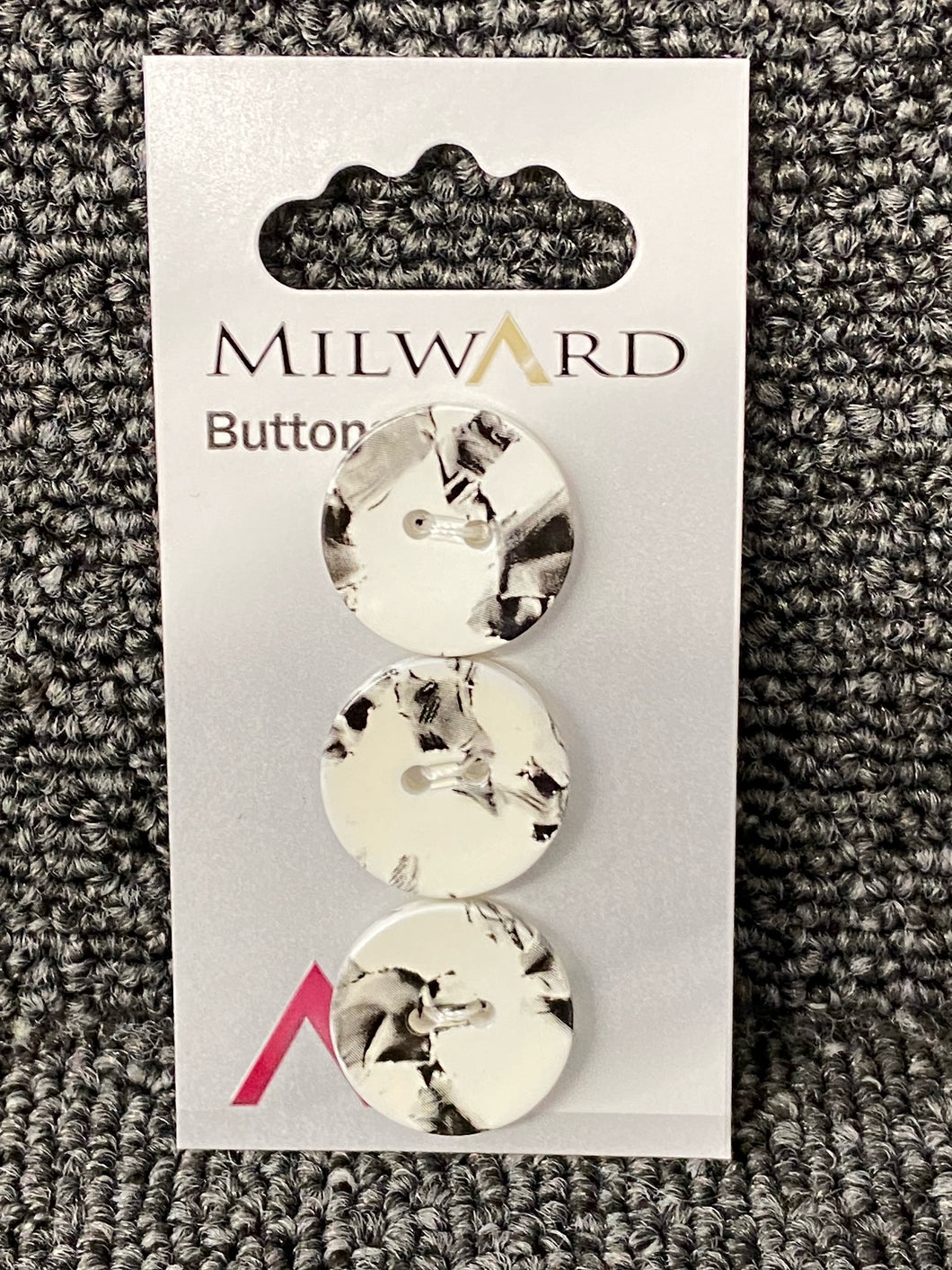 milward carded button Monochrome Abstract  Two Hole 20mm Pack of 3 Code J C 01216
