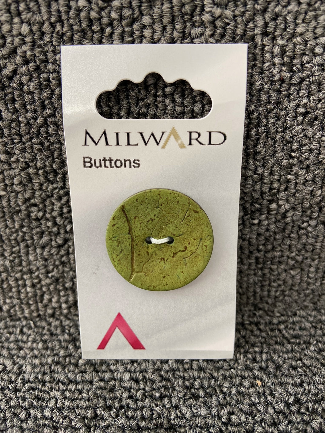 milward carded button Wooden Round olive green Two Hole 30mm Pack of 1 Code C 01339
