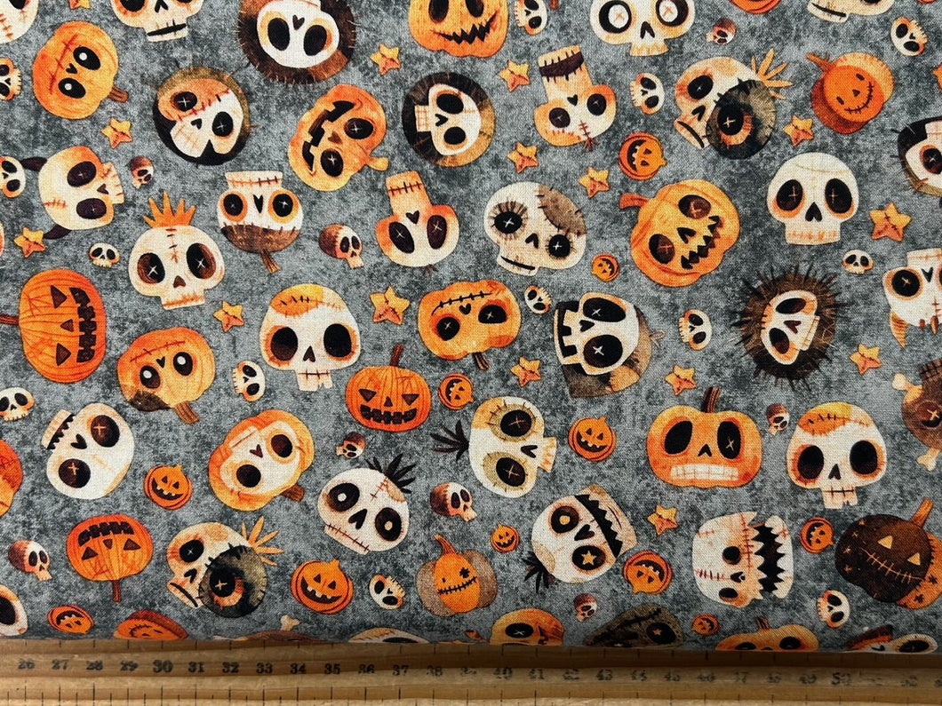 morris creative qt fabrics a haunting we will go quilt panel fabric shack malmesbury pumpkins and skulls grey 