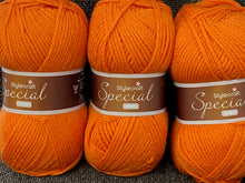 stylecraft aran knit wool yarn crochet fabric shack spice 1711