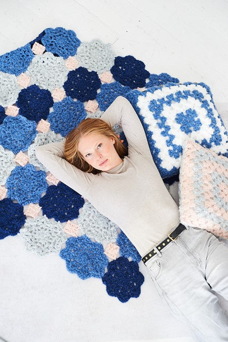 Stylecraft Blanket & Cushion Cloudlike Super Chunky Crochet Pattern 10257