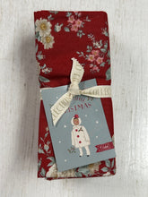 tilda merry little christmas flower floral charm pack fat quarter cotton fabric shack malmesbury holly mistletoe red