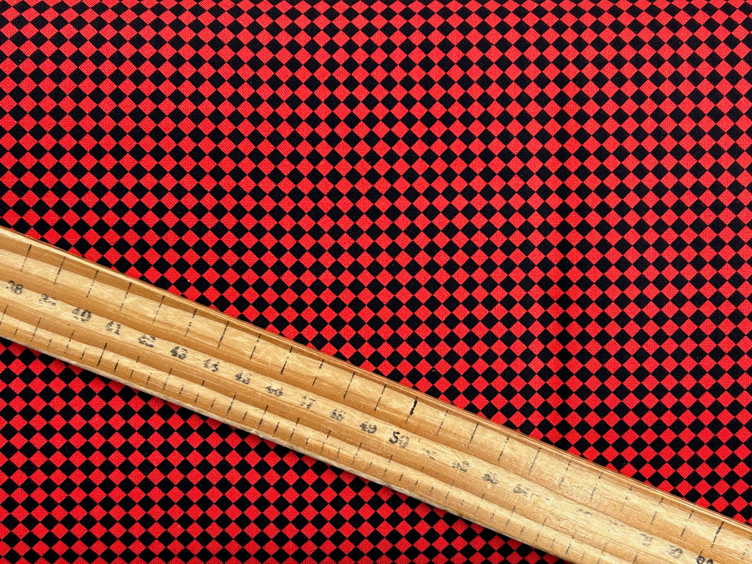 timeless treasures alice in wonderland down the rabbit hole harlequin red black diamond cotton fabric shack malmesbury