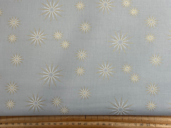 zen chic moda shimmer metallic star star silver grey christmas cotton fabric shack malmesbury