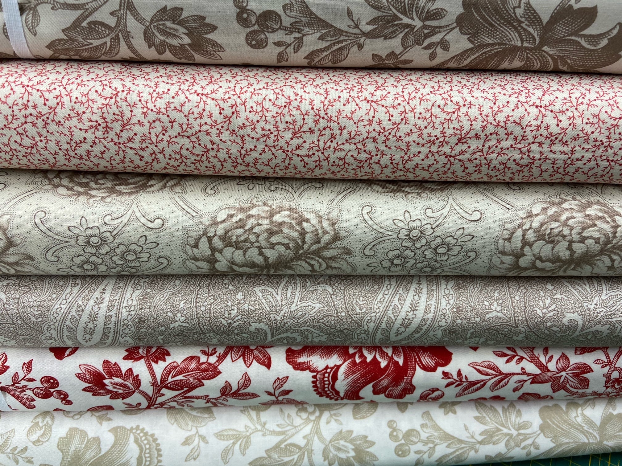 3 Sisters for Moda Cranberries & Cream Rosehip Cream on Cream 44260 23 ...