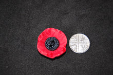 Poppy/Remembrance Day 2 Hole Button 20/28/41mm