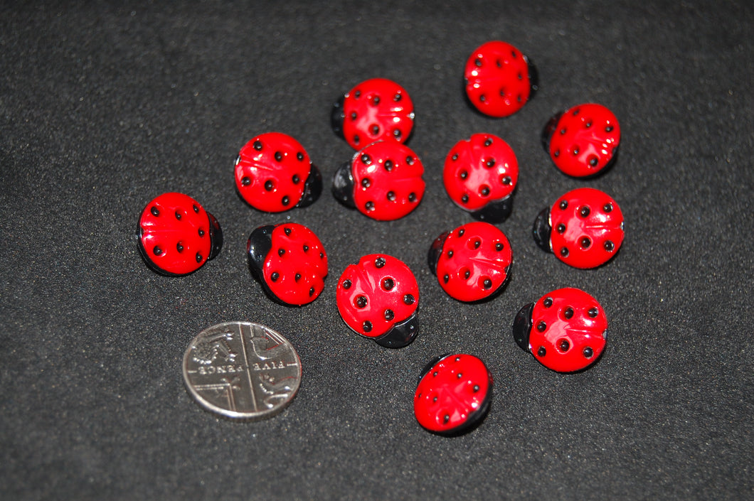 Fabric Shack Sewing Quilting Sew Fat Quarter Cotton Quilt Patchwork Dressmaking Knitting Plastic Polyester Acrylic Buttons Ladybird Ladybug 15mm Kids Novelty Shank