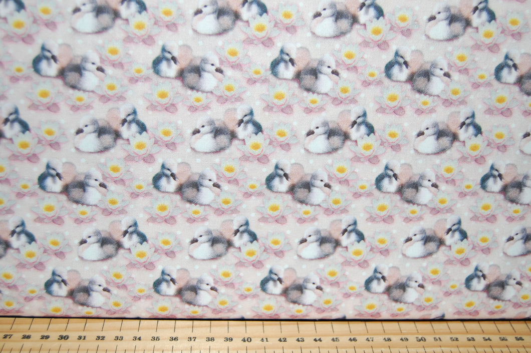 Fabric Shack Sewing Quilting Sew Fat Quarter Cotton Quilt Patchwork Dressmaking Le Quilt Stof Lac Des Cygnes Swans Cygnets Baby Babies Feathers Lily Pad Oriental Pink Flower Floral