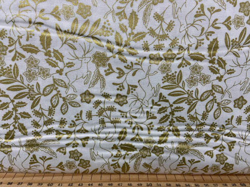 fabric shack sewing quilting sew fat quarter cotton patchwork quilt noel christmas metallic gold floral flowers dashing deer cream