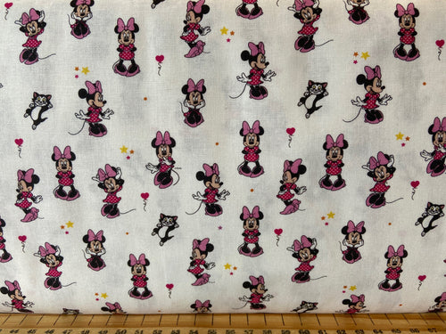 fabric shack sewing quilting sew fat quarter cotton quilt patchwork disney minnie mouse cat pink balloon DD010