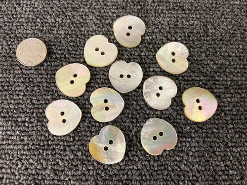 shell heart buttons 20mm 2 hole  2b 1757 fabric shack malmesbury